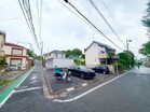 スーパー近く住環境良好