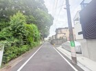 周辺は閑静な住宅街です♪