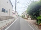 周辺は閑静な住宅街です♪