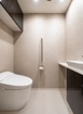 トイレの上部には収納付き