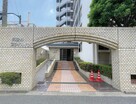 周囲にはお買い物施設が充実しています