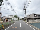 前面道路は７．１mでお車でのアプローチも安心です
