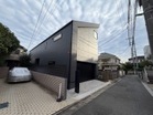 周辺は閑静な住宅街です。