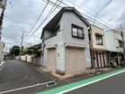 周辺は閑静な住宅街です
